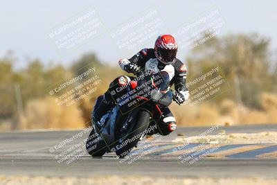 media/Jan-14-2024-SoCal Trackdays (Sun) [[2e55ec21a6]]/Turn 2 (1025am)/